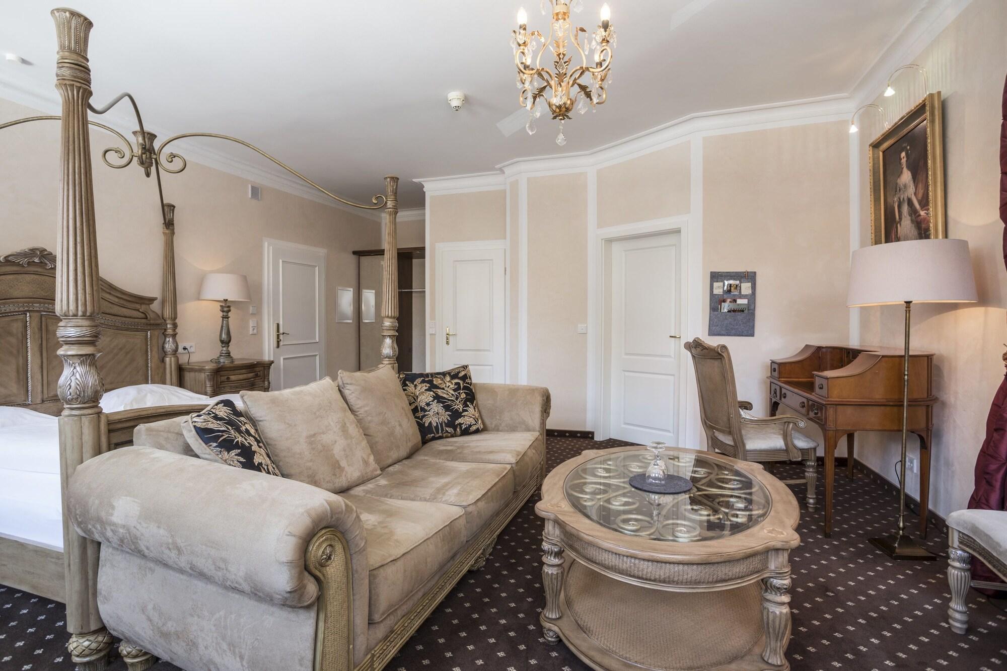 Meiser Altstadt Hotel Дінкельсбюль Екстер'єр фото