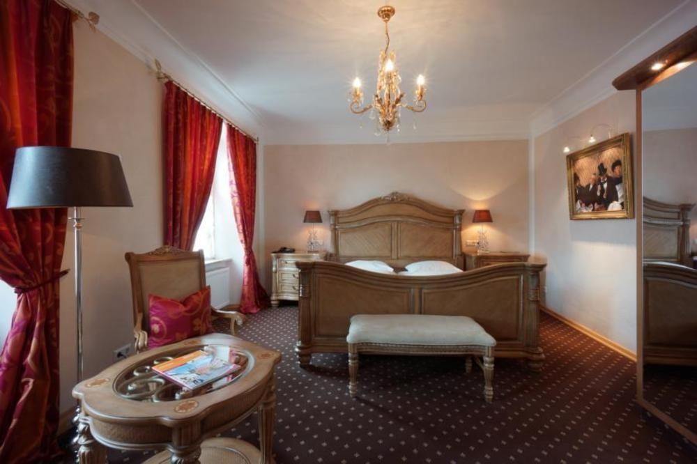 Meiser Altstadt Hotel Дінкельсбюль Екстер'єр фото
