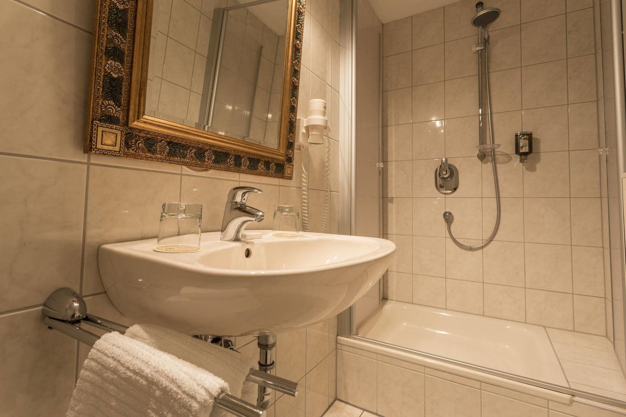 Meiser Altstadt Hotel Дінкельсбюль Екстер'єр фото